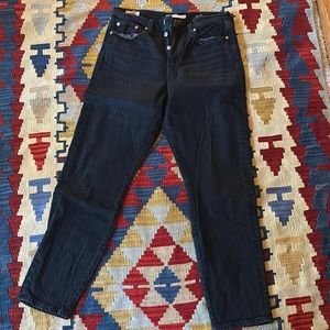 Levi’s wedgie black jeans